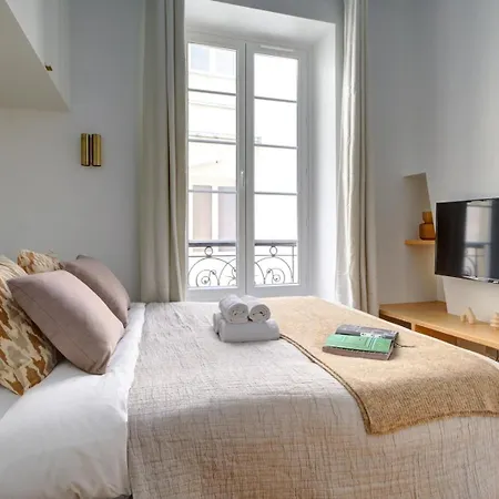 Bnbnook - - Place Des Vosges & Bastille